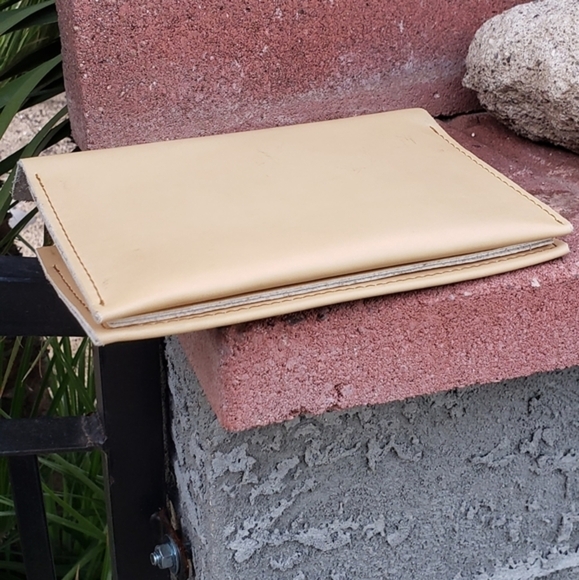 HILMYNA‎ Clutch Wallet - Picture 6 of 10